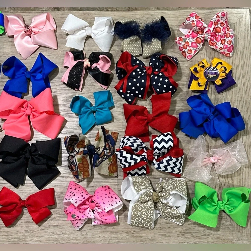 Red Grosgrain Hair Bow Clip - bundle 2 or more for shipping savings.